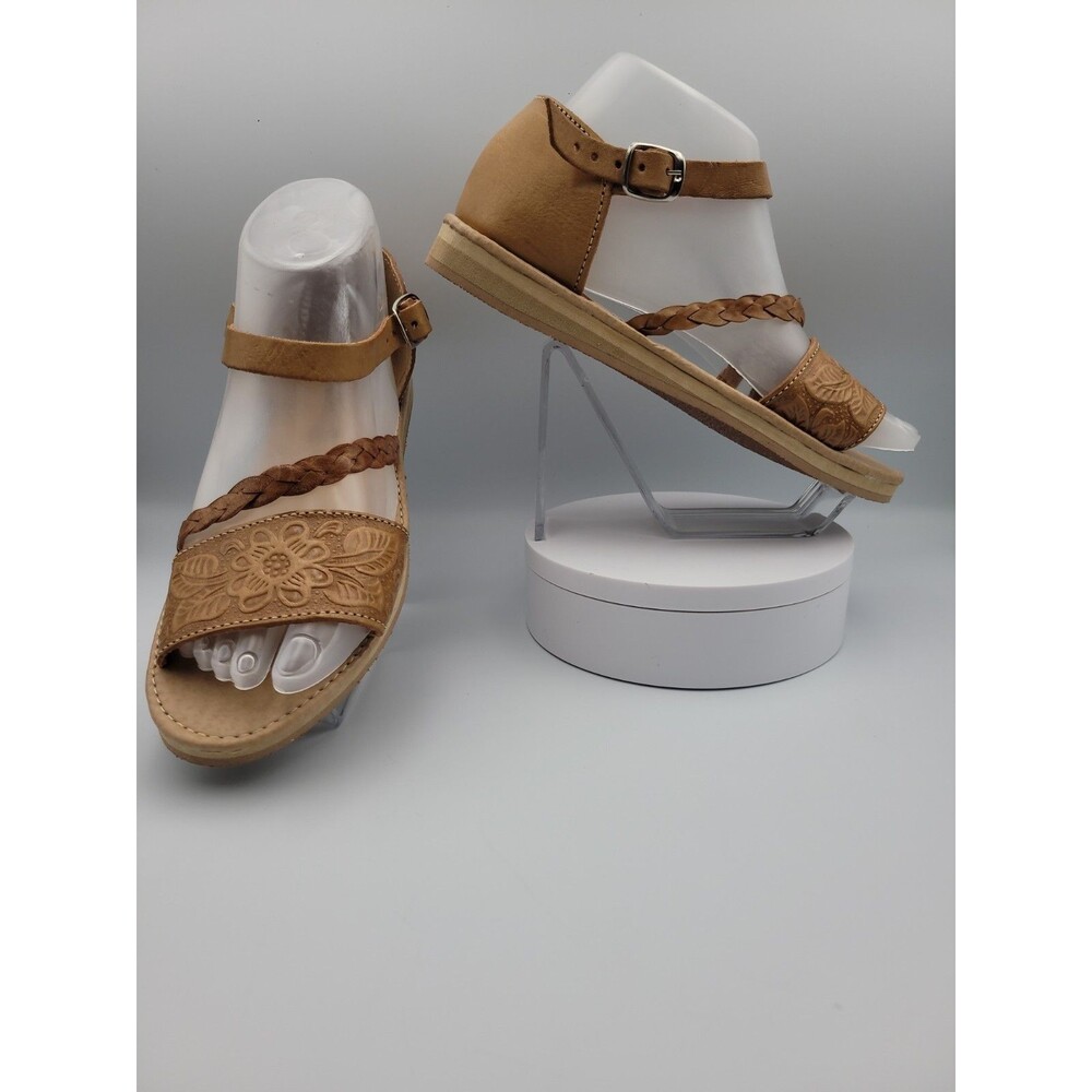 NEW  - Womens Huaraches Authentic Mexican / Size 4 / Hand Crafted